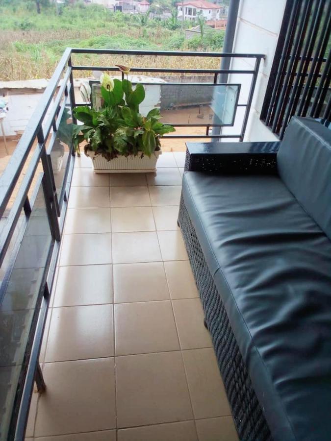 Appartement 2 Chambres Residence Avec Piscine Yaoundé Buitenkant foto